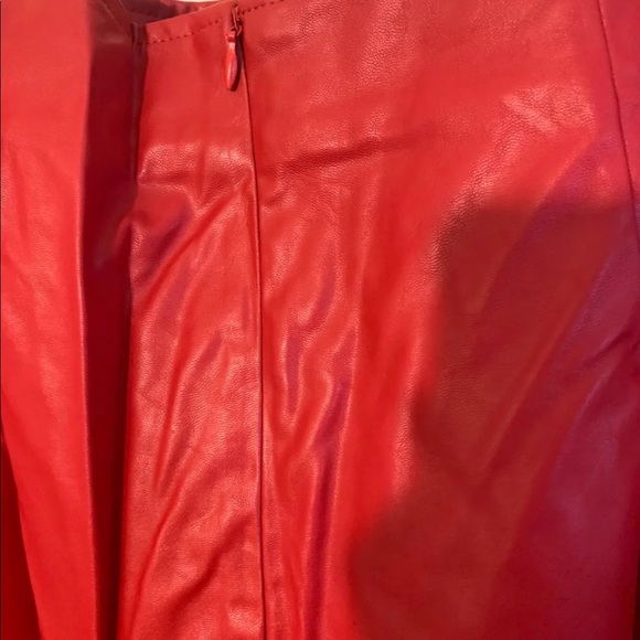 NWT ❤️ GRACIA - Gorgeous Hot Red Quilted Faux Leather Skirt 🔥 Large - Picture 7 of 16